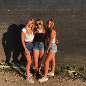 Meet your Posher, Megan